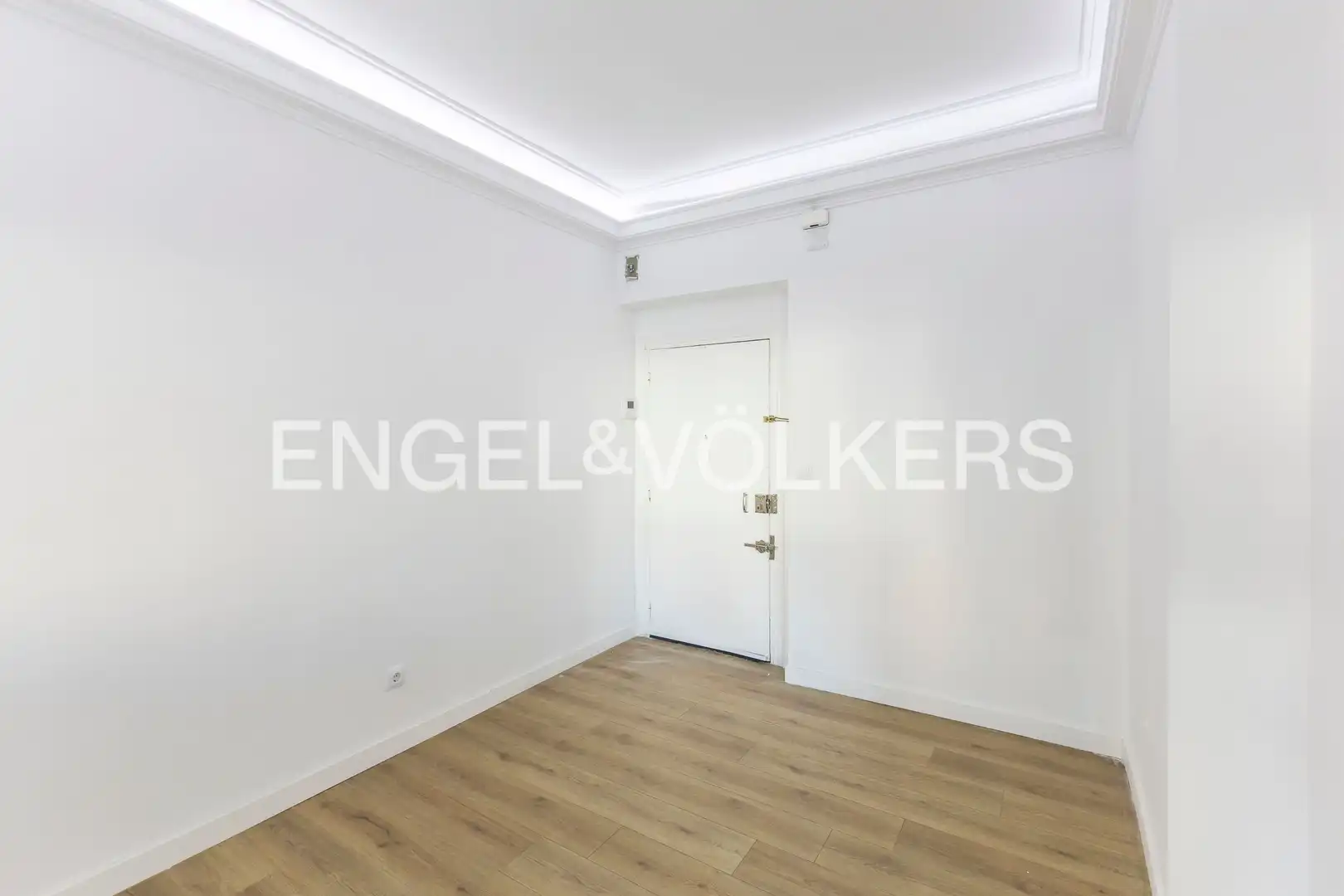 Wohnung zur Miete in Madrid mit Klimaanlage, Heizung und Parkett