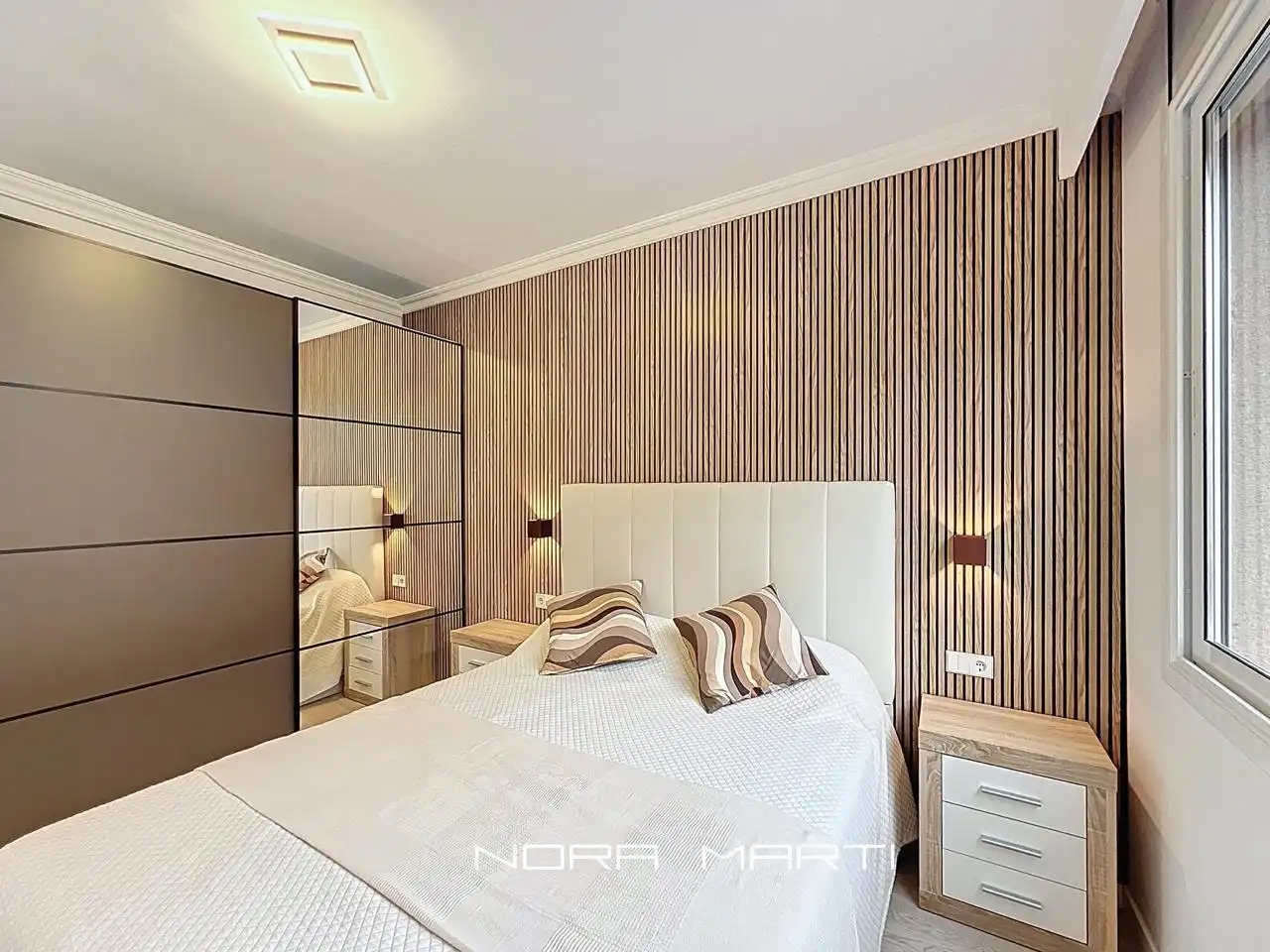 Bedroom of Flat for sale in Barcelona  with Air Conditioner, Heating and Parquet flooring