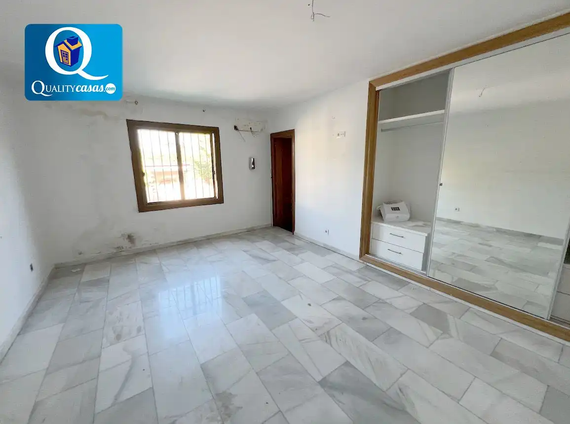 Dormitori de Casa o xalet en venda en Alicante / Alacant amb Terrassa i Traster