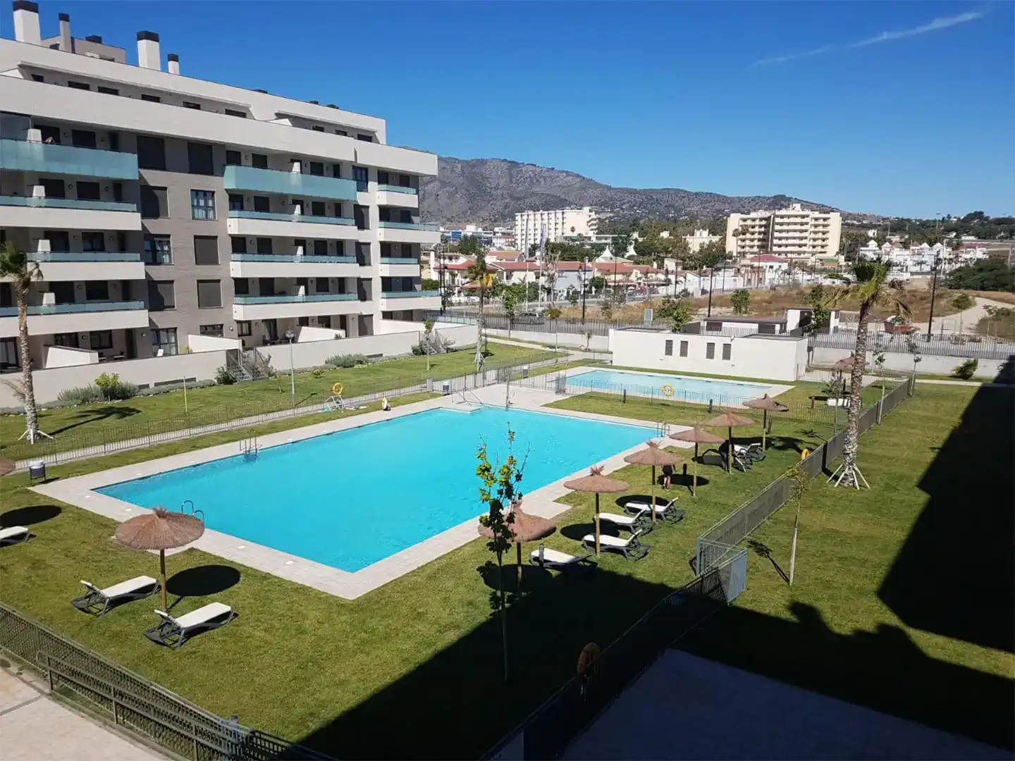 Schwimmbecken von Wohnung zur Miete in Torremolinos mit Klimaanlage, Schwimmbad und Balkon