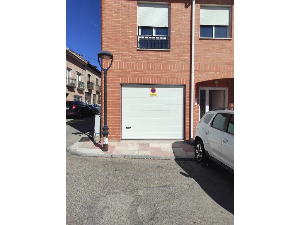Aparcament de Casa adosada de lloguer en El Álamo