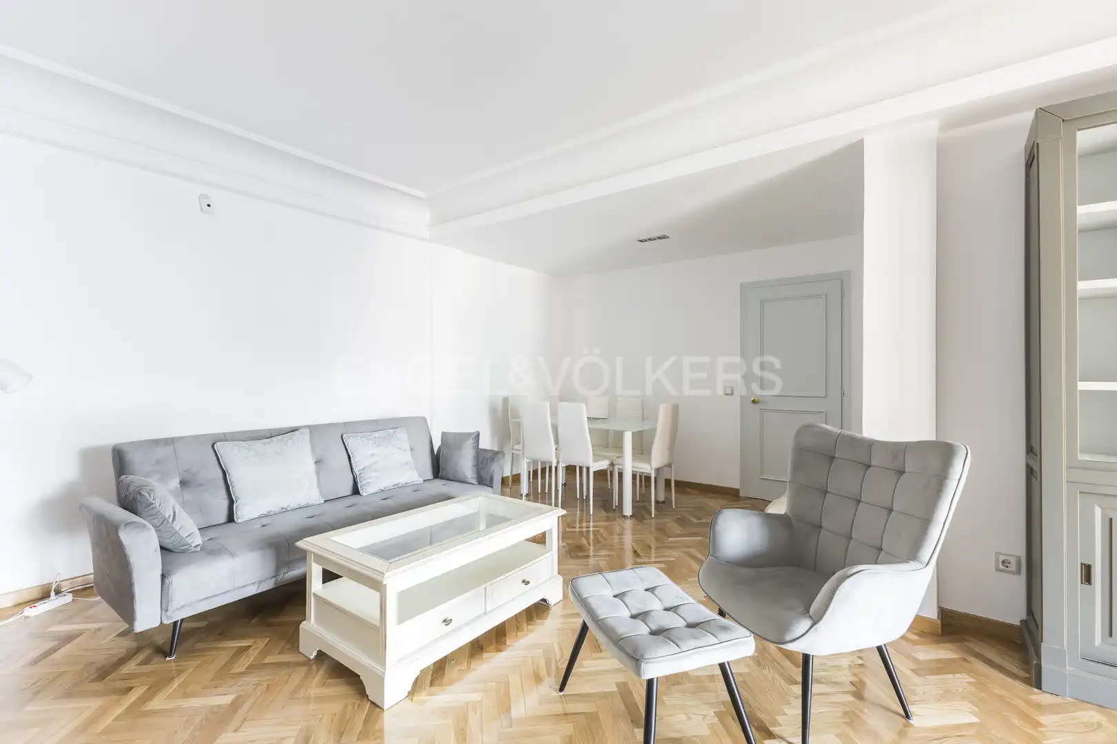 Sala d'estar de Pis de lloguer en Madrid amb Calefacció, Parquet i Terrassa