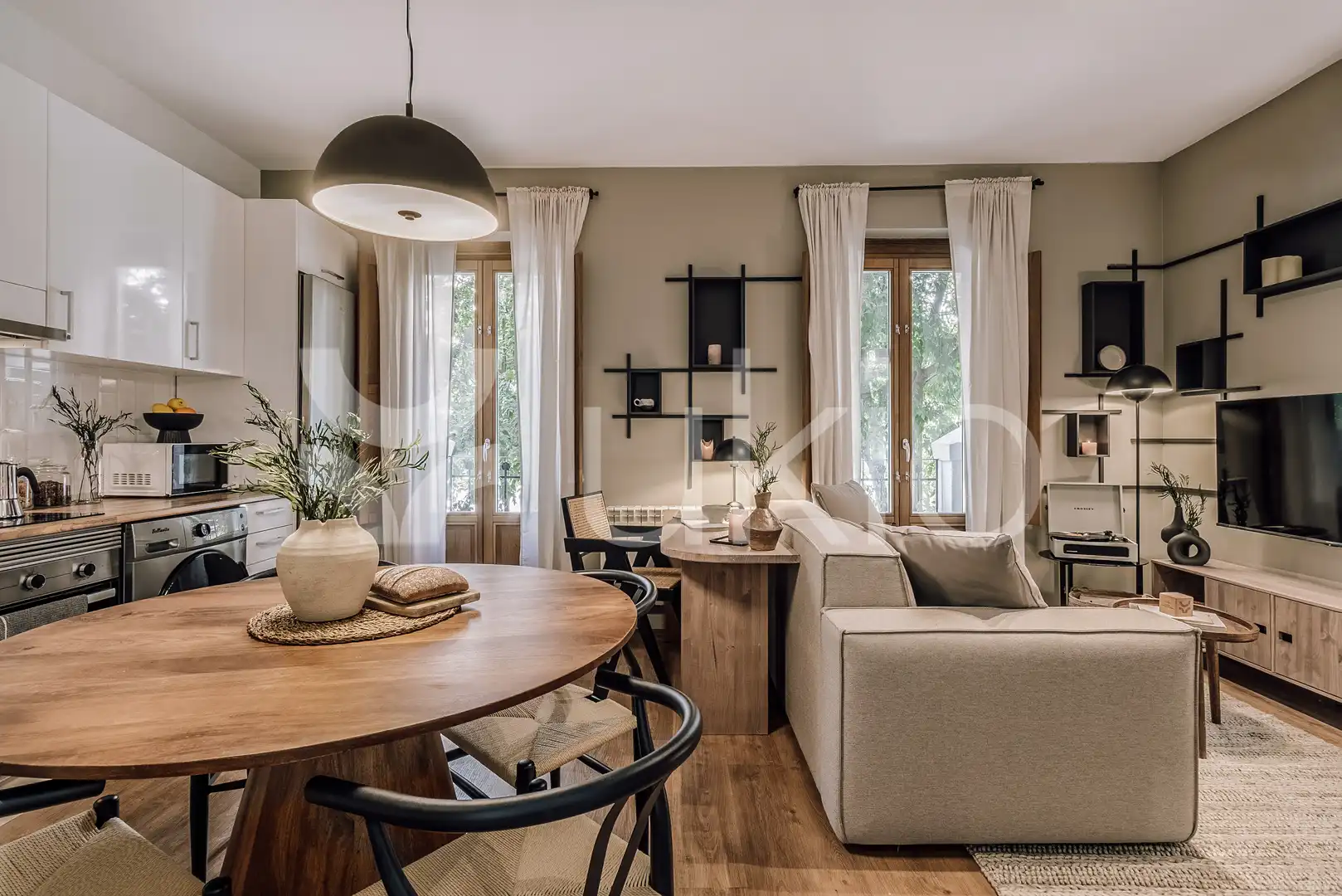 Sala d'estar de Apartament de lloguer en Madrid amb Aire condicionat, Calefacció i Moblat