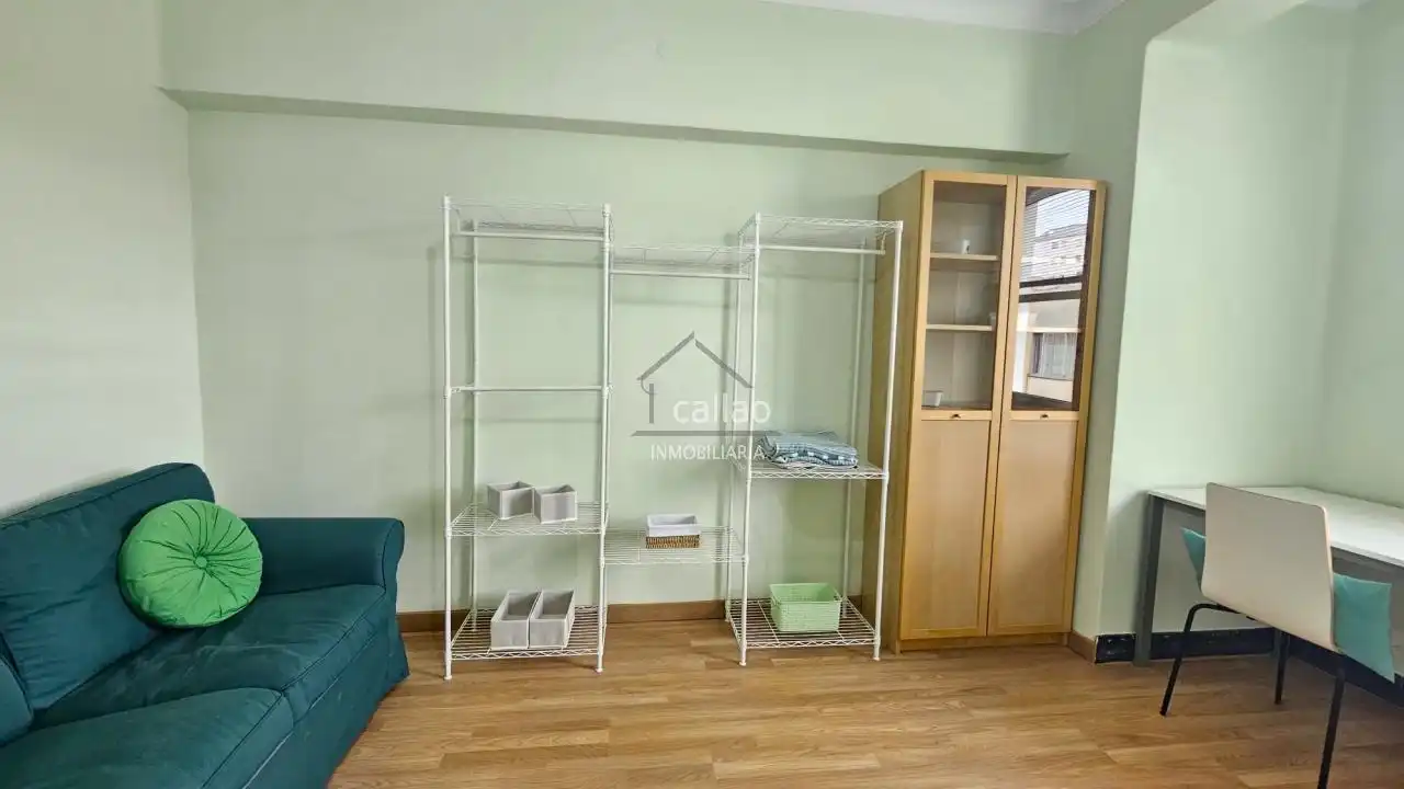 Bedroom of Flat for share in Ferrol  with Heating and Furnished
