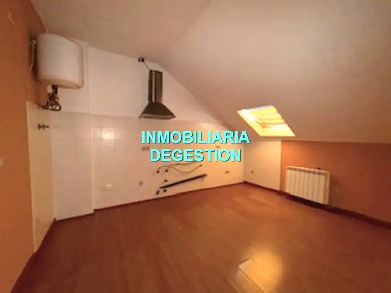 Piso en venta en Úbeda con Aire acondicionado, Parquet y Amueblado