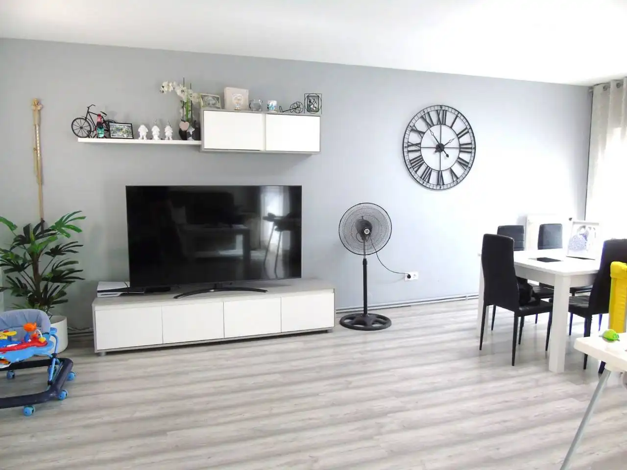 Living room of Flat for sale in Vic  with Heating, Parquet flooring and Terrace