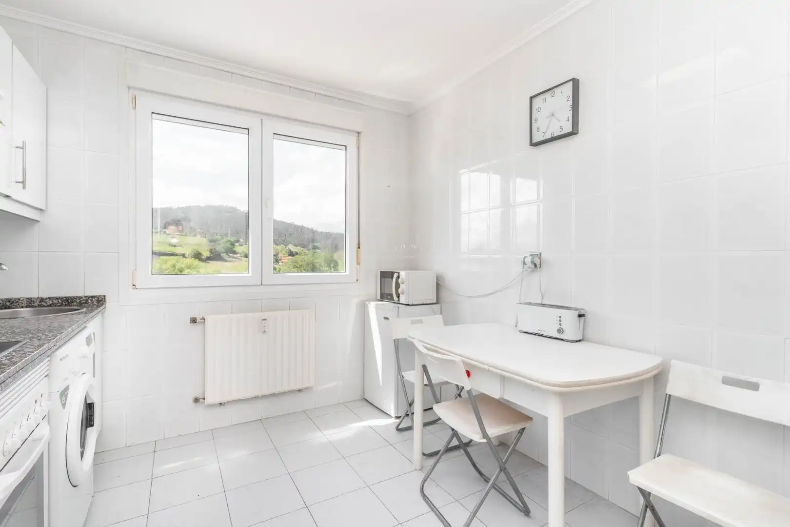 Cocina de Piso en venta en Llanera con Calefacción, Trastero y Amueblado