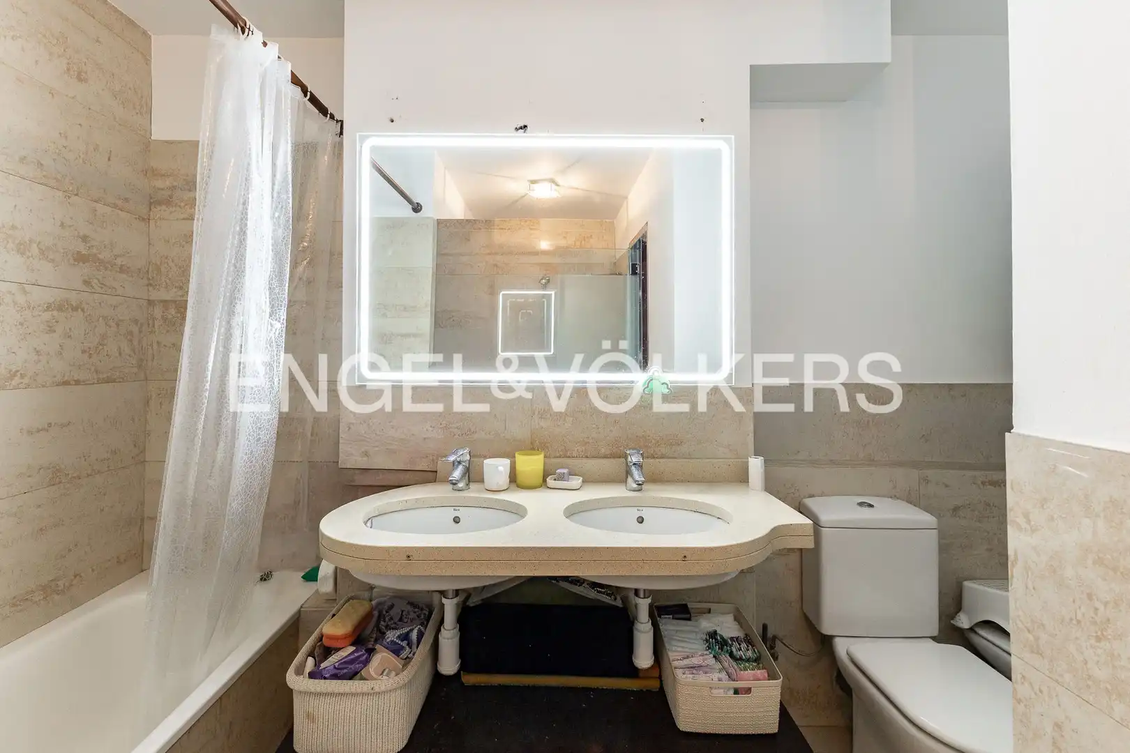 Baño de Casa adosada en venta en Cabrils con Calefacción, Jardín privado y Terraza