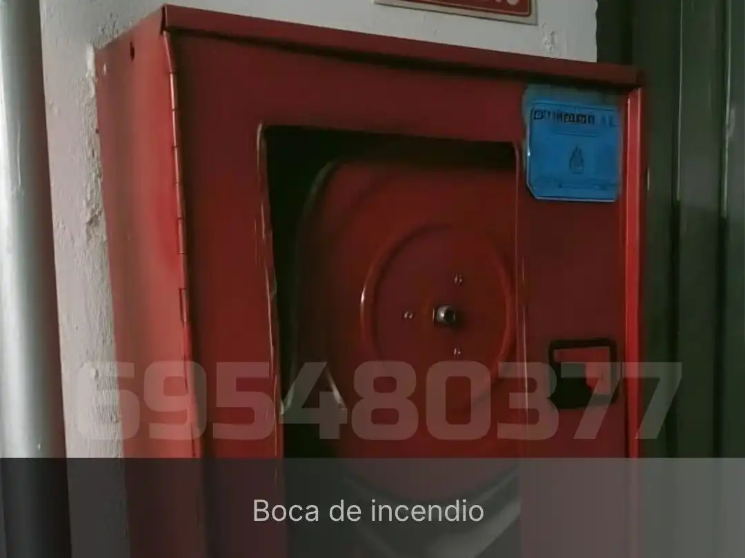 Garaje en venta en Alicante / Alacant con Alarma