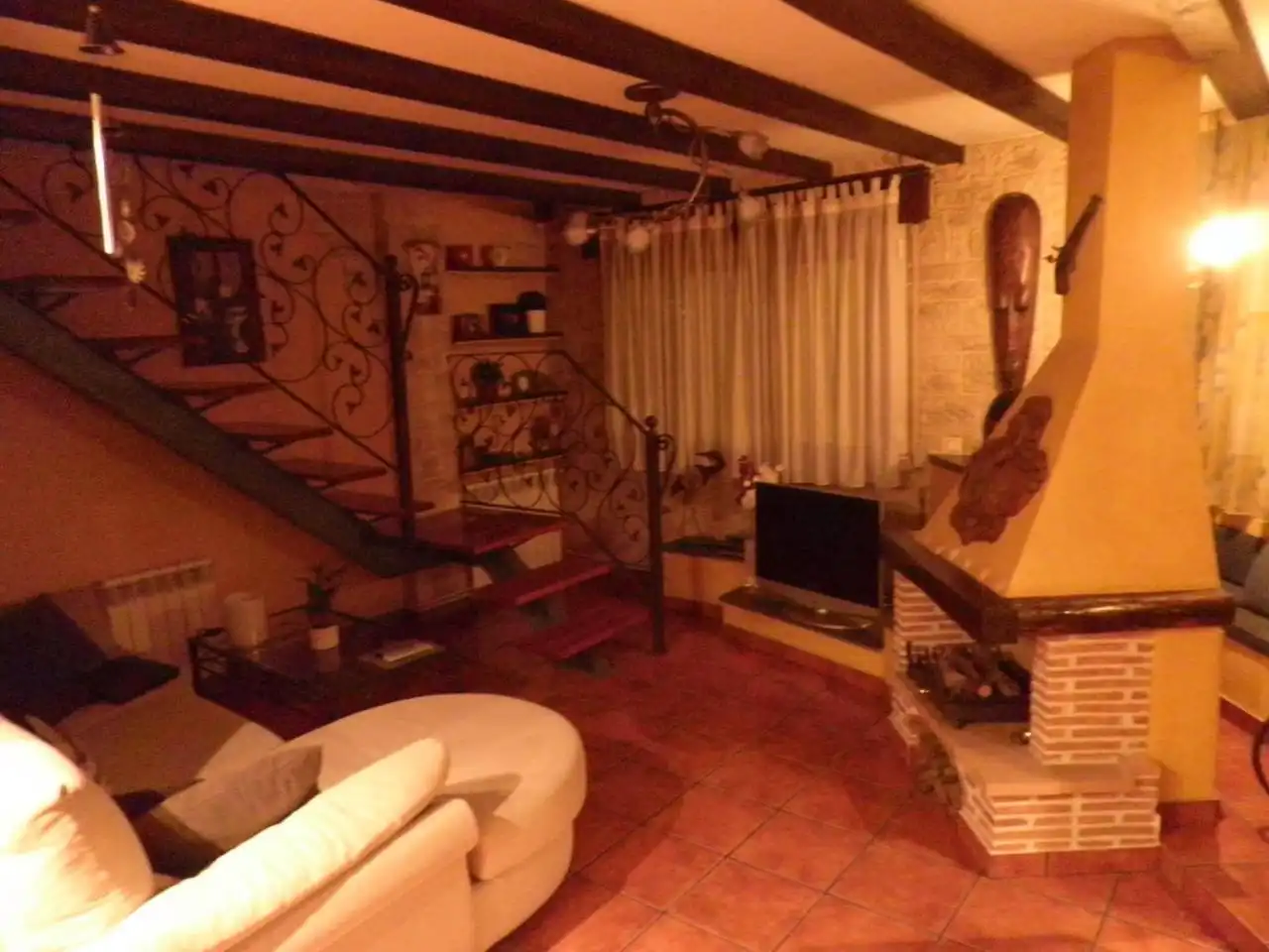 Sala de estar de Dúplex en venta en León Capital  con Calefacción, Parquet y Trastero