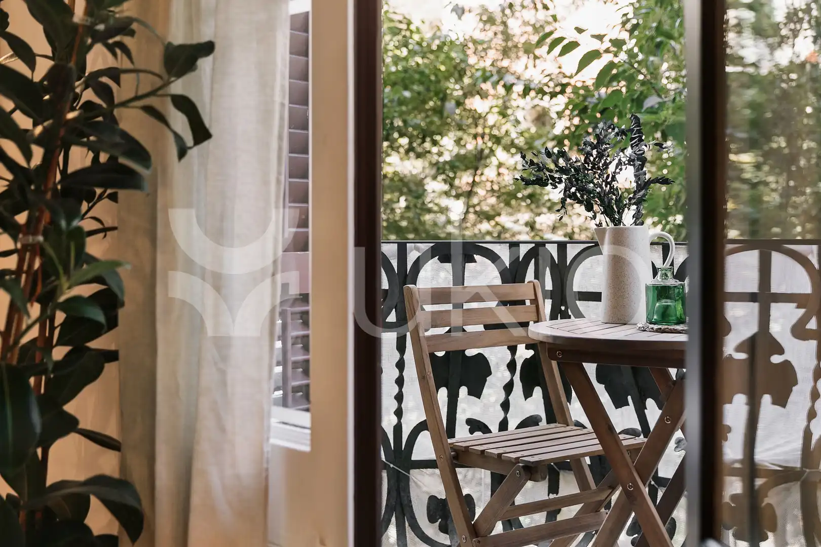 Balcony of Study for rent in Barcelona  with Air Conditioner, Heating and Furnished