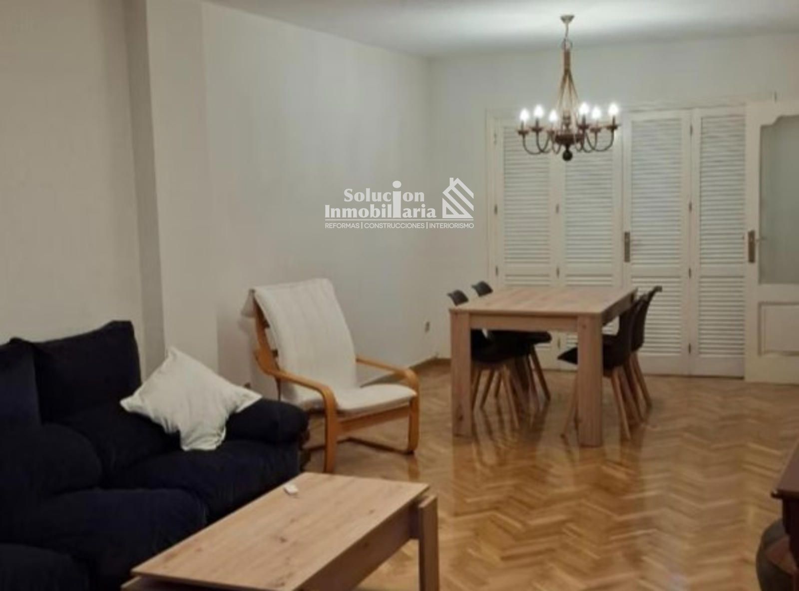 Sala d'estar de Pis de lloguer en Salamanca Capital amb Calefacció, Terrassa i Moblat