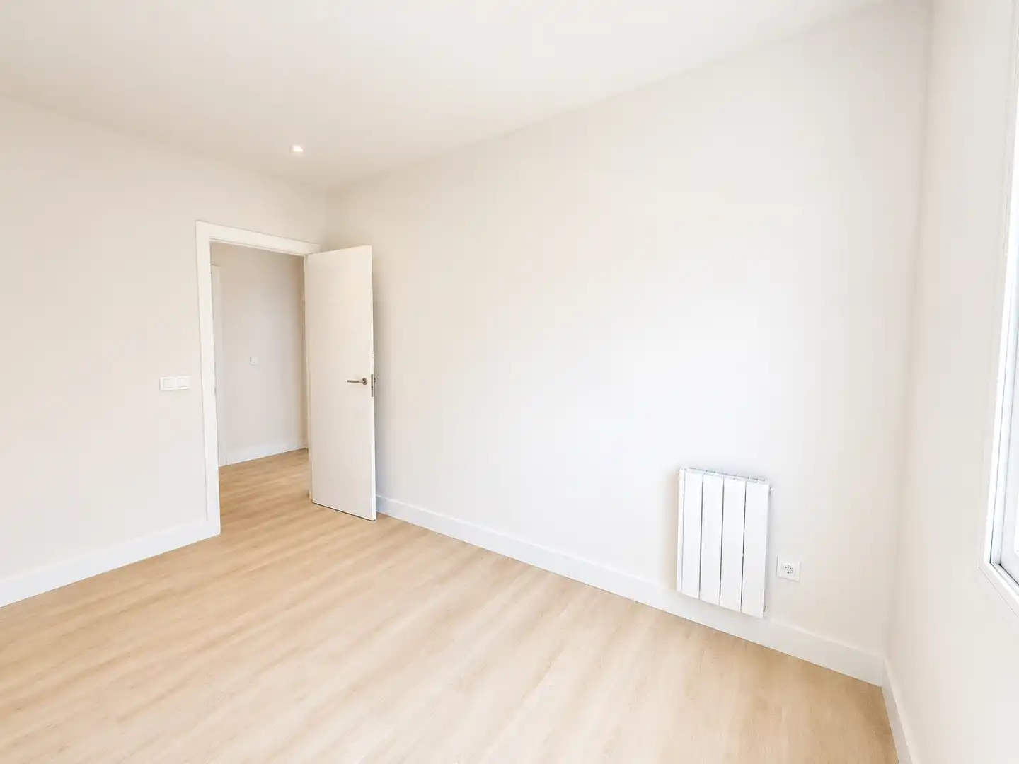 Bedroom of Flat for sale in  Logroño  with Heating, Oven and Washing machine