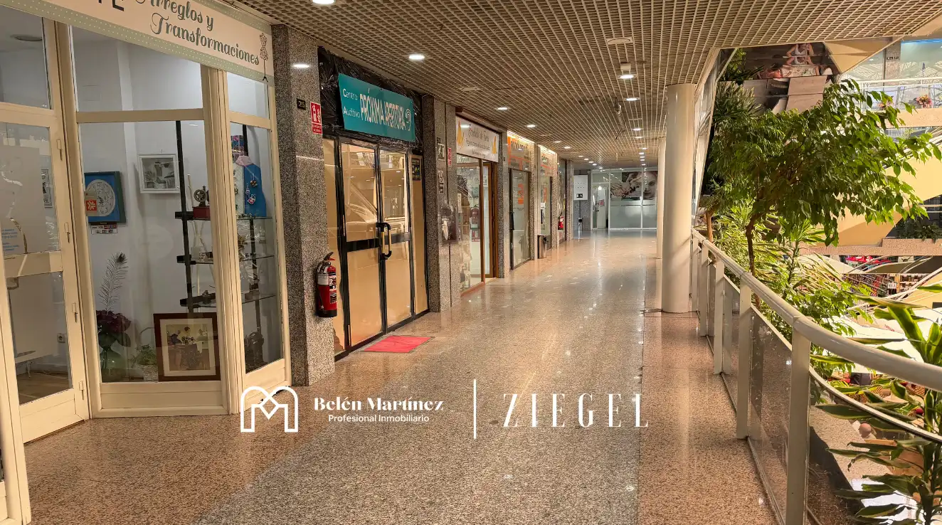 Locale commerciale in affitto a  Urbanizaciones, imagen 10