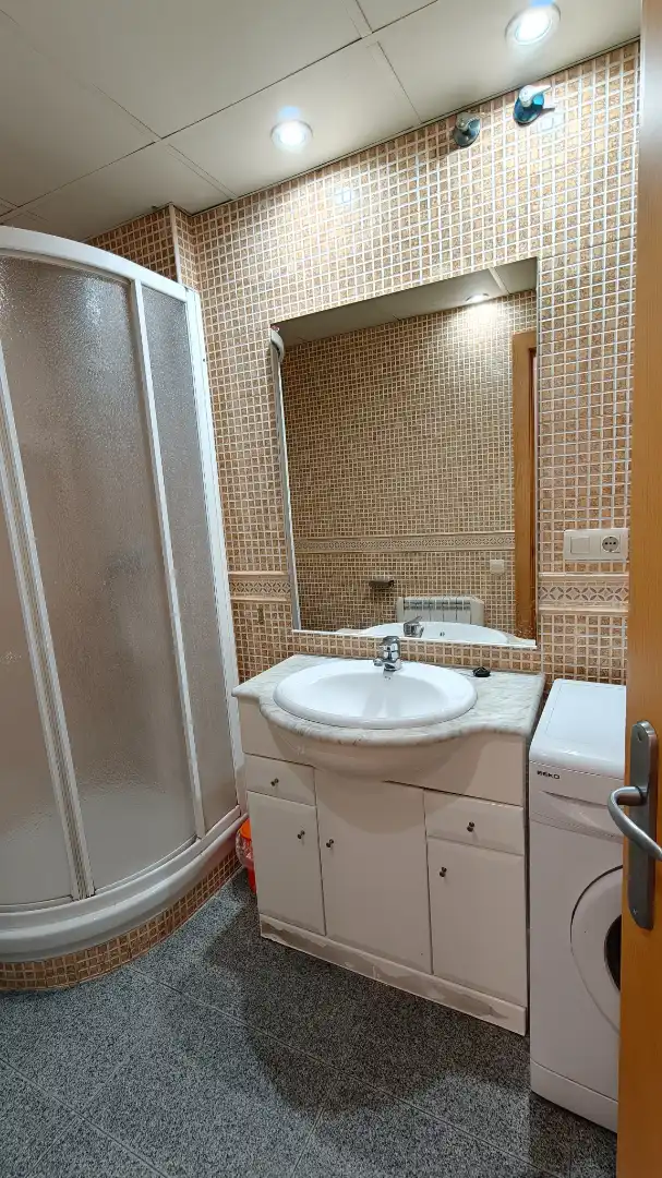 Baño de Piso de alquiler en Manresa con Amueblado