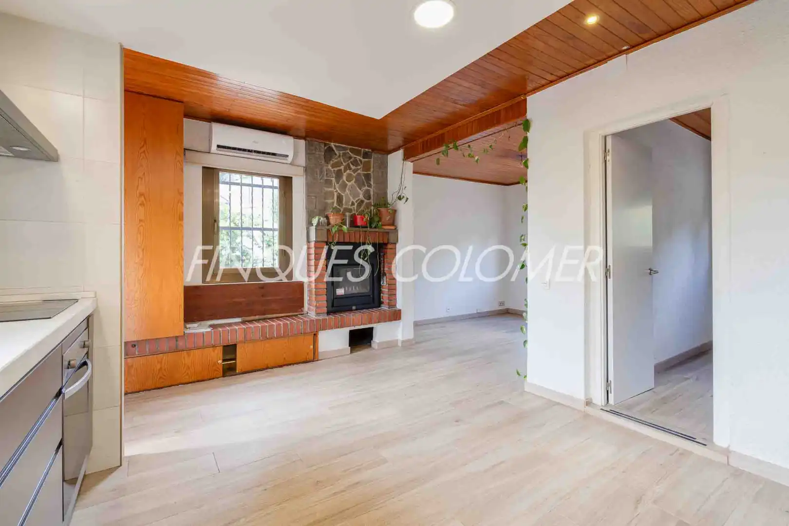 Sala de estar de Casa o chalet en venta en Rubí con Aire acondicionado, Jardín privado y Terraza