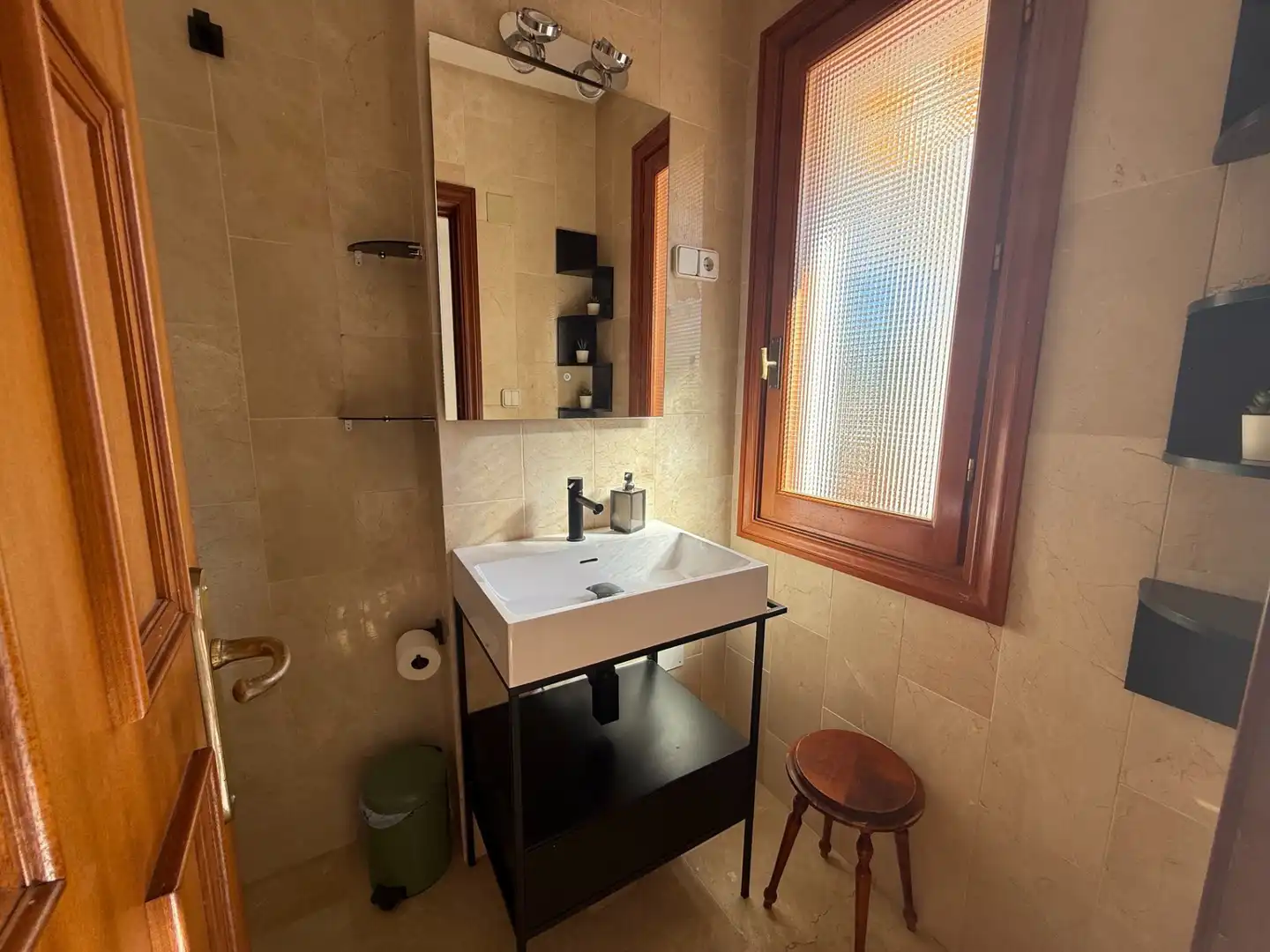 Bany de Apartament en venda en Marbella amb Aire condicionat, Terrassa i Piscina