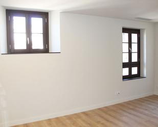 Flat for sale in Girona Capital  with Air Conditioner