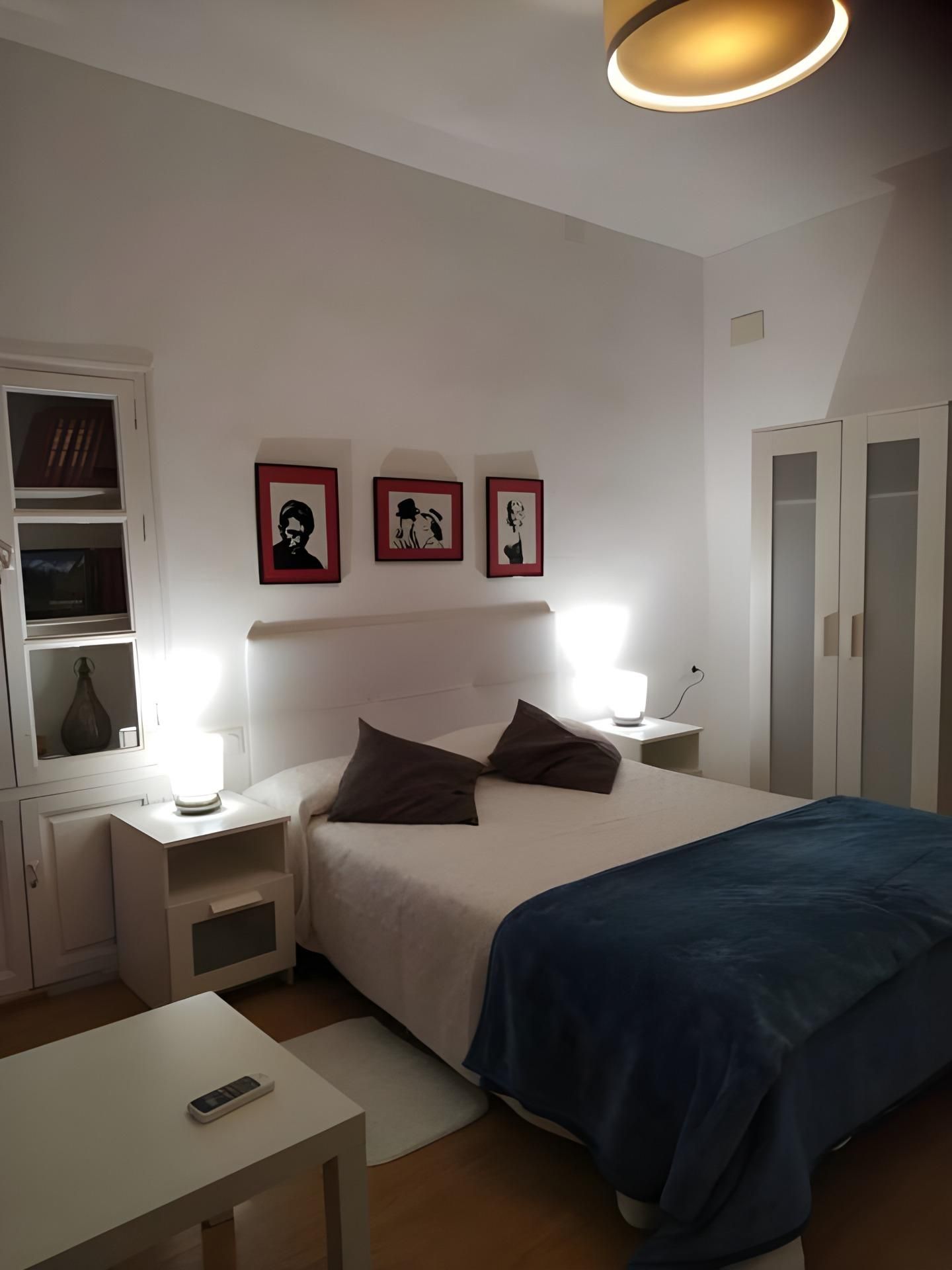 Bedroom of Study to rent in  Granada Capital  with Air Conditioner and Heating