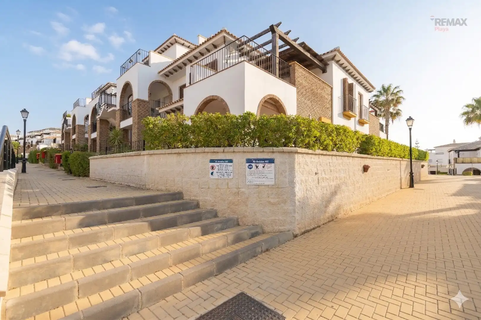 Terraced house with pool for sale in Avenida Cañada Julián 8