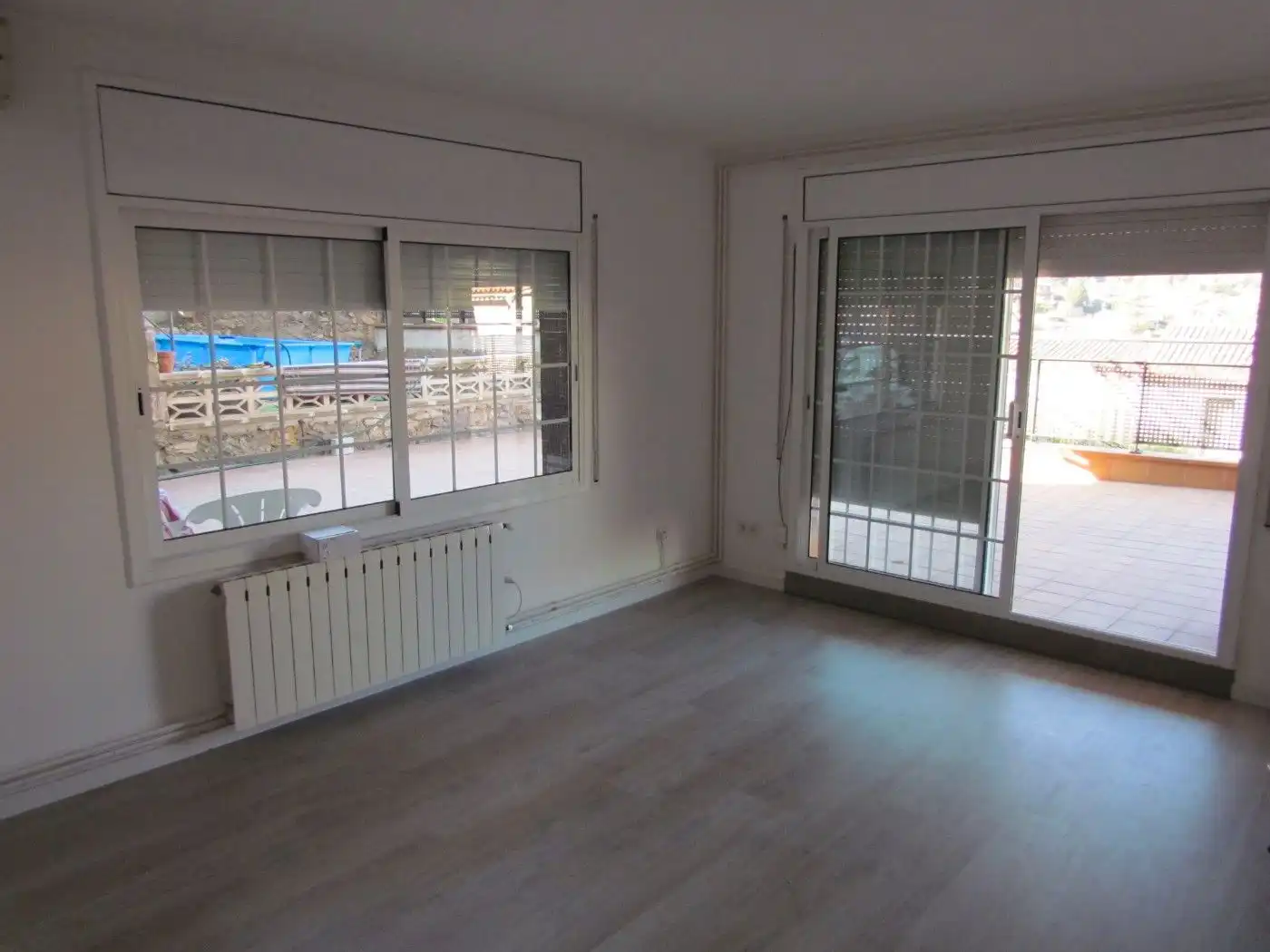 Habitación de Planta baja de alquiler en Corbera de Llobregat con Aire acondicionado, Calefacción y Terraza