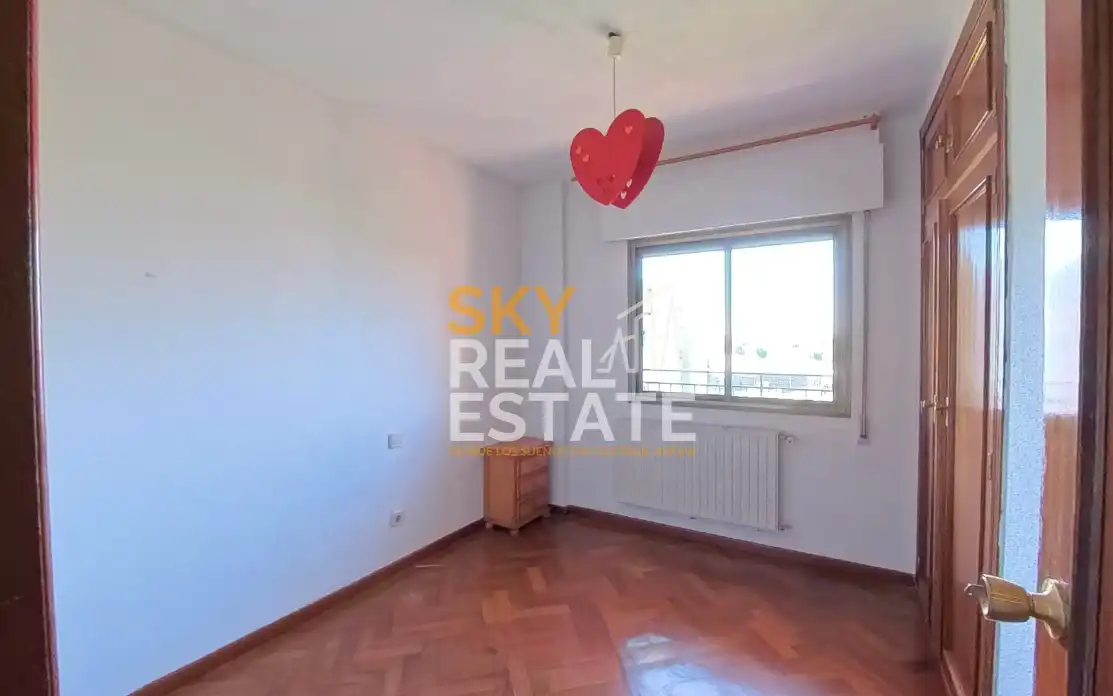 Bedroom of Flat for sale in Fuenlabrada  with Air Conditioner, Furnished and Balcony