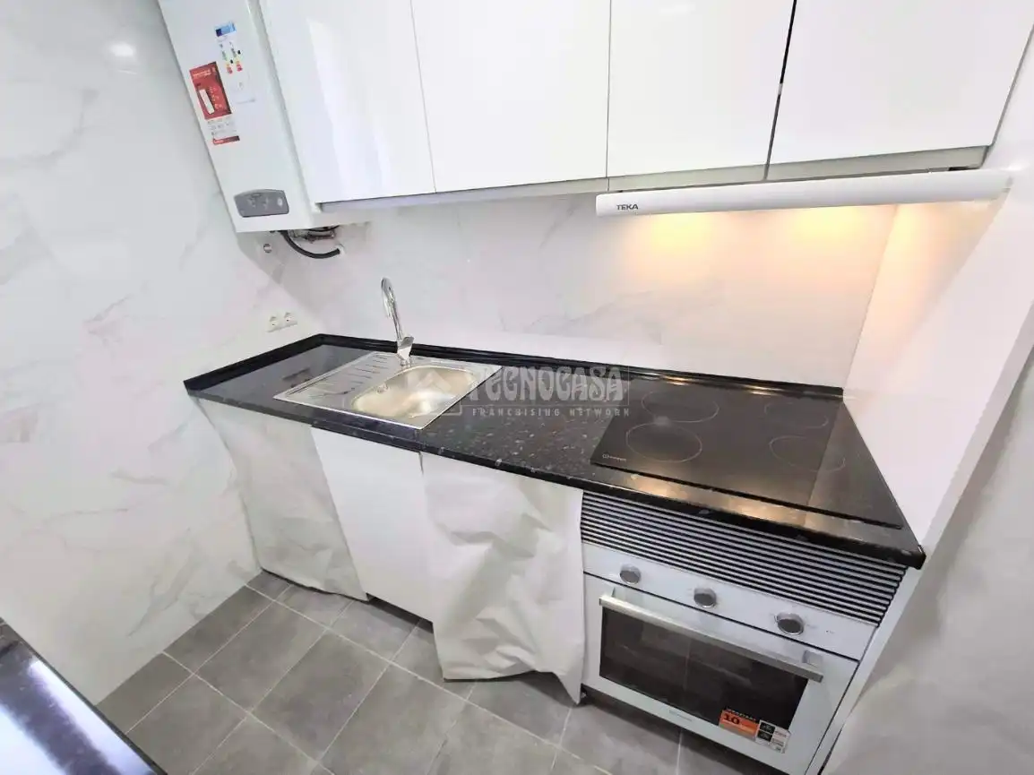 Cocina de Piso en venta en Madrid con Calefacción