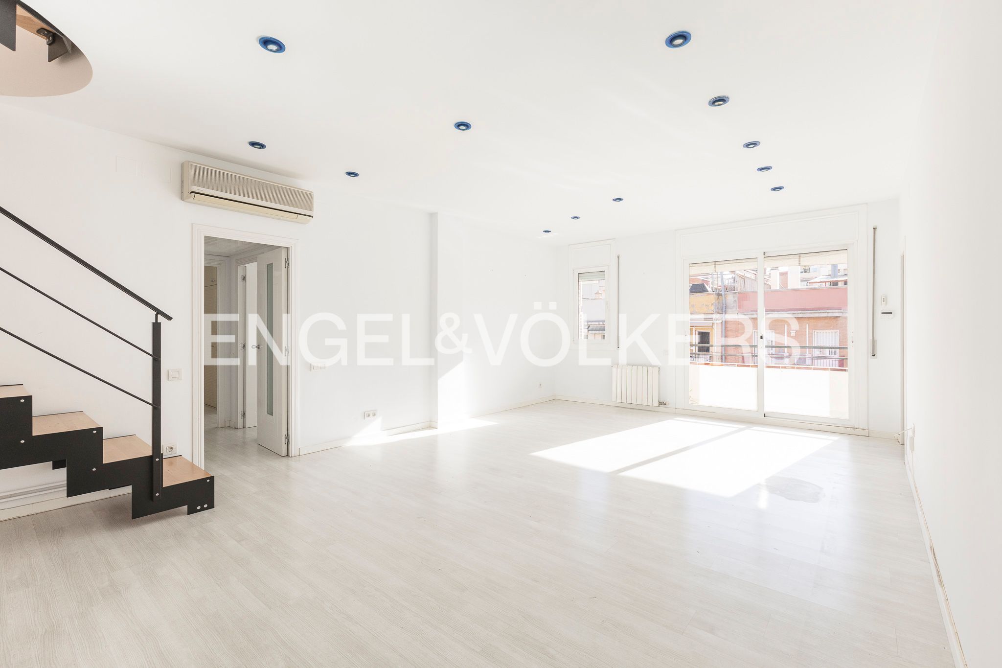 Sala d'estar de Àtic en venda en  Barcelona Capital amb Calefacció i Terrassa