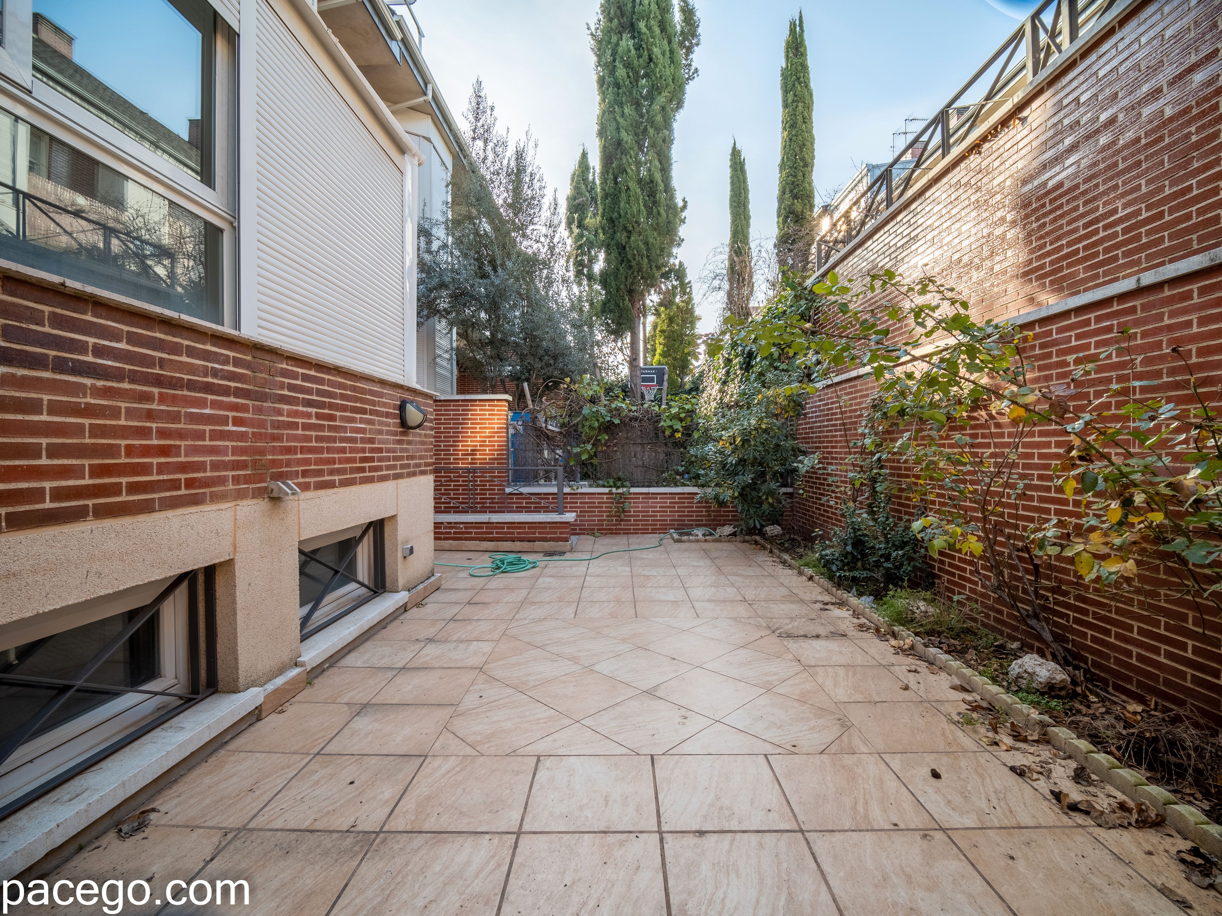 Terrassa de Casa adosada en venda en  Madrid Capital amb Aire condicionat, Calefacció i Jardí privat