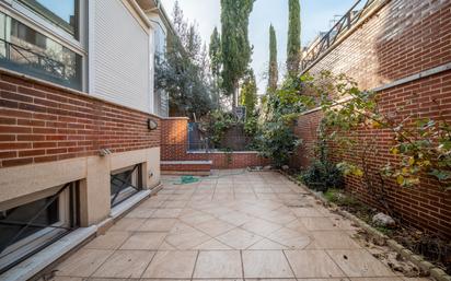 Terrace of Single-family semi-detached for sale in  Madrid Capital  with Air Conditioner, Heating and Private garden