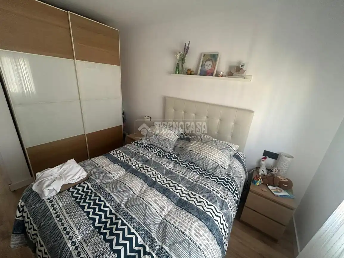 Bedroom of Flat for sale in Sevilla  with Terrace