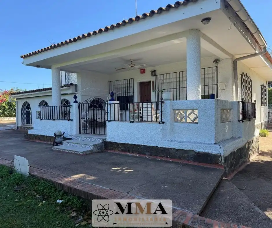 Vista exterior de Finca rústica en venda en El Rompido amb Aire condicionat, Calefacció i Jardí privat