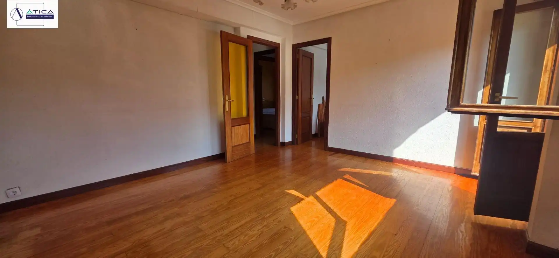 Sala de estar de Finca rústica en venta en Bárcena de Cicero con Jardín privado y Amueblado