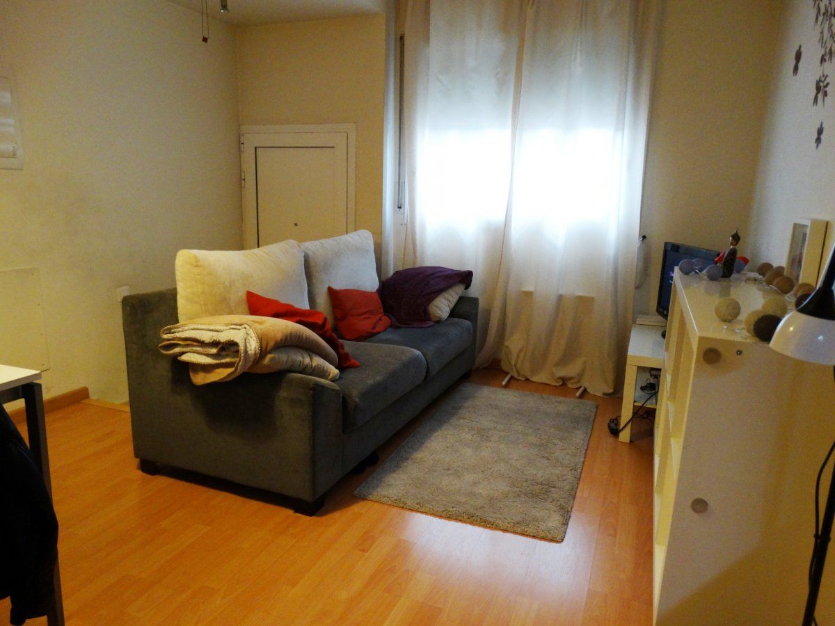 Living room of Flat for sale in Terrassa  with Air Conditioner, Heating and Parquet flooring