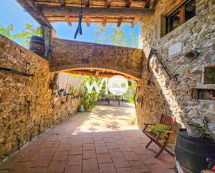 Jardí de Finca rústica en venda en Aiguaviva amb Terrassa i Balcó