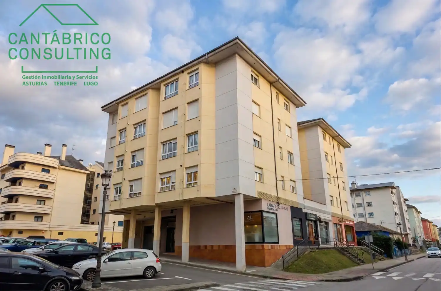 Vista exterior de Piso en venta en Navia con Calefacción y Amueblado