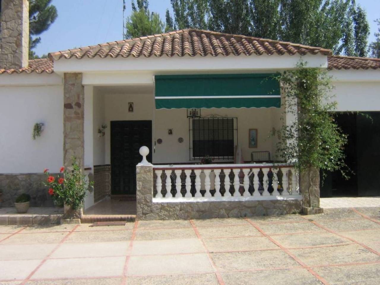 Exterior view of House or chalet for sale in Jerez de la Frontera  with Air Conditioner and Furnished