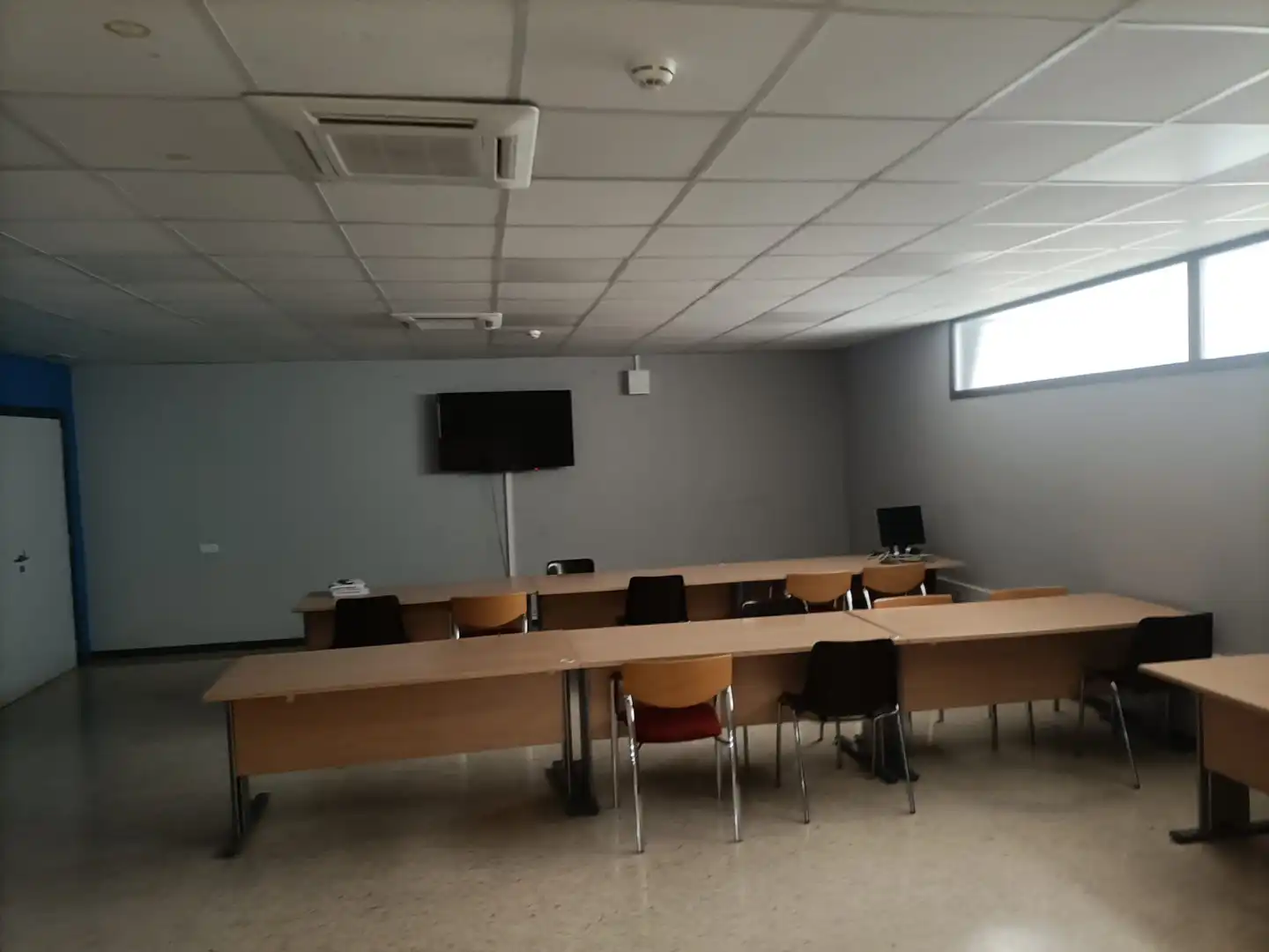 Nave industrial de alquiler en Barcelona con Calefacción y Alarma