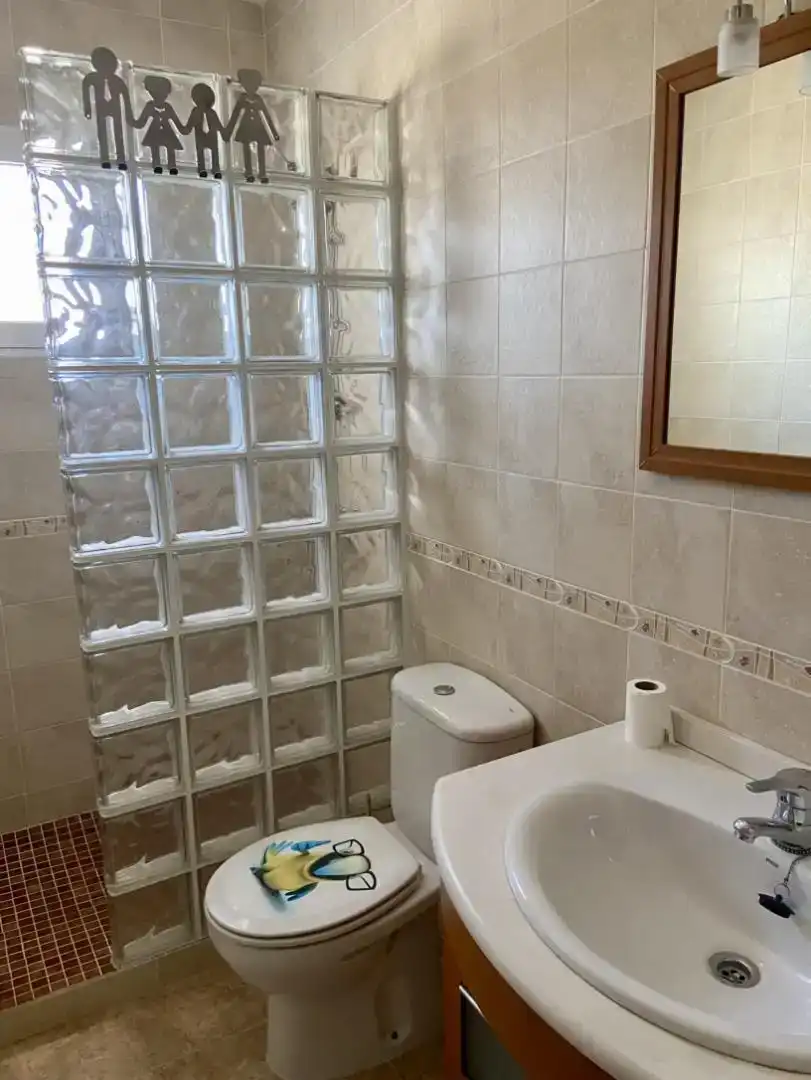 Bany de Casa o xalet en venda en Los Alcázares amb Aire condicionat, Piscina i Balcó