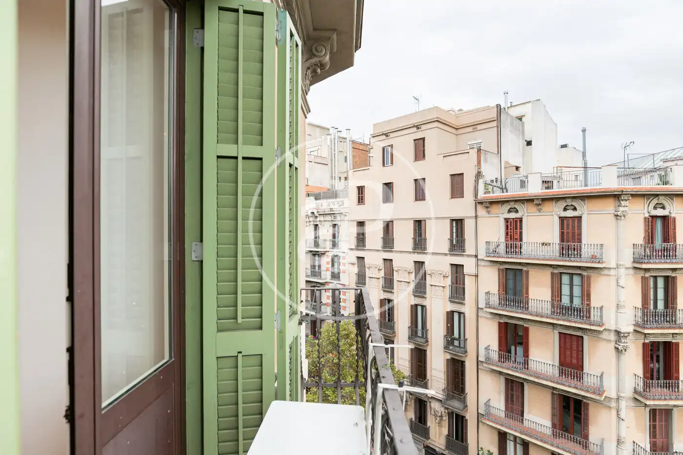 Außenansicht von Dachboden zum Verkauf in Barcelona mit Klimaanlage, Heizung und Terrasse