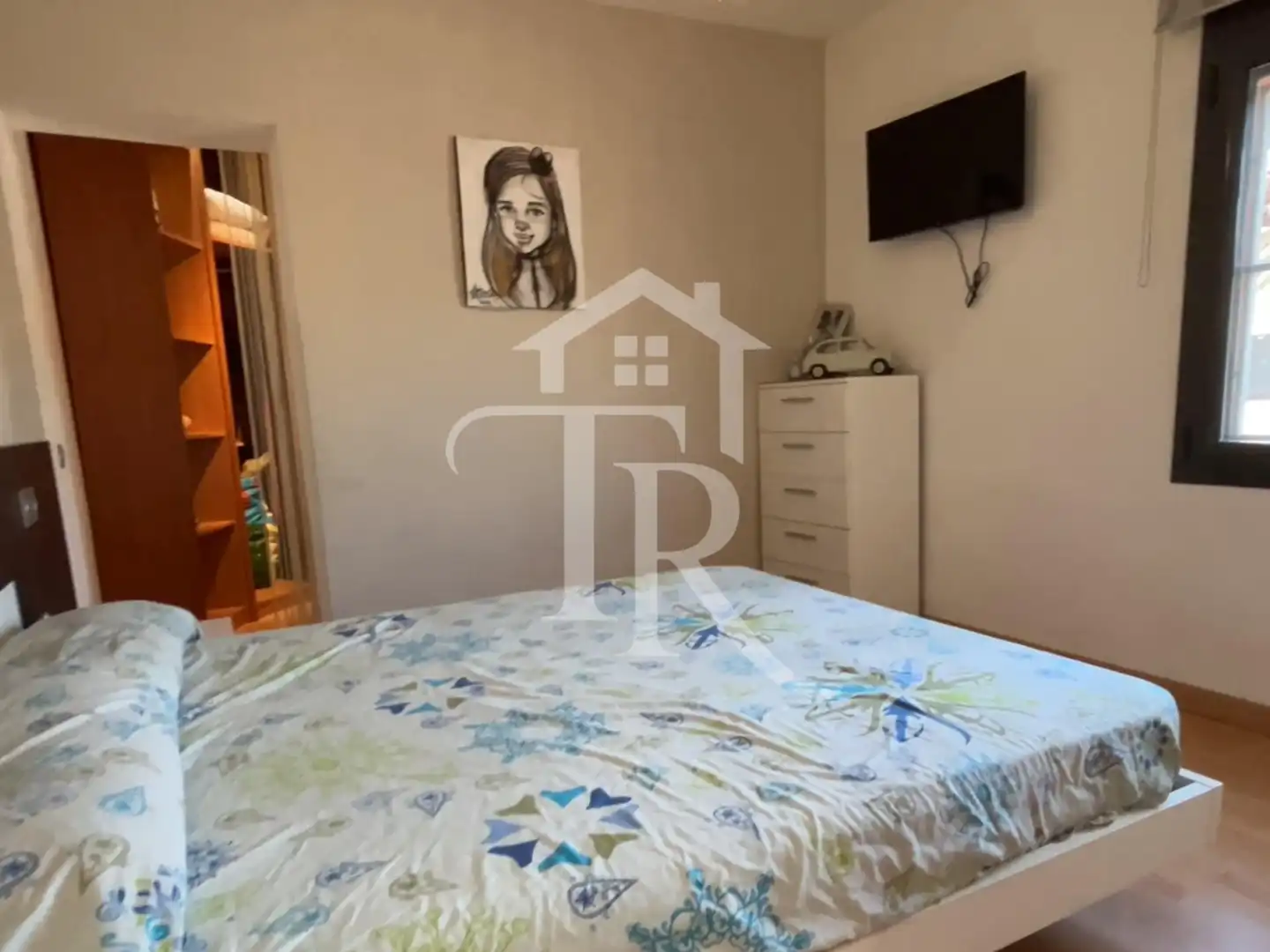 Dormitori de Casa o xalet en venda en Cabra del Camp amb Aire condicionat, Parquet i Piscina
