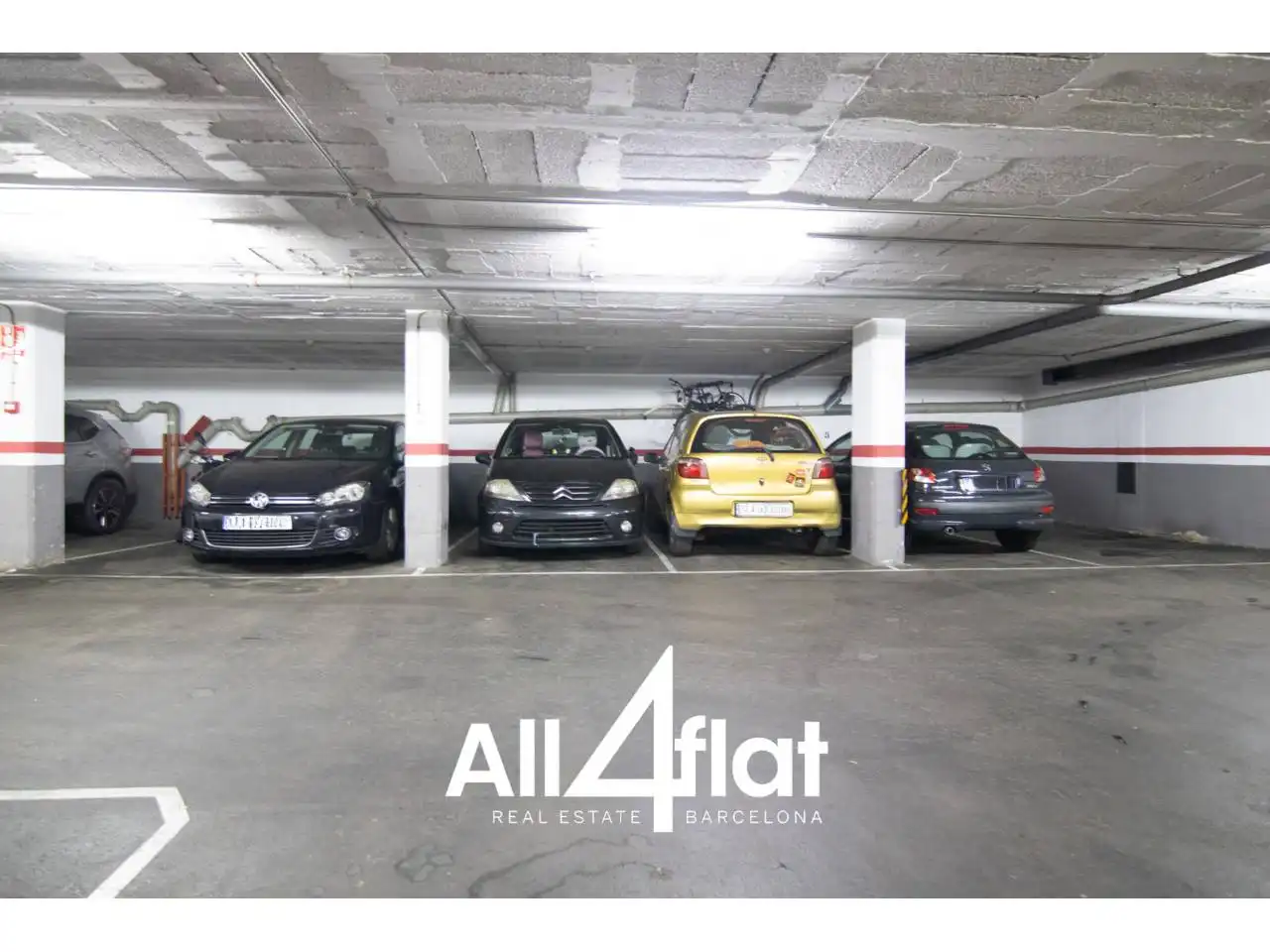 Parking of Duplexes for rent in Barcelona  with Air Conditioner, Heating and Terrace