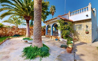 Jardí de Casa o xalet en venda en Chiva amb Aire condicionat, Terrassa i Piscina