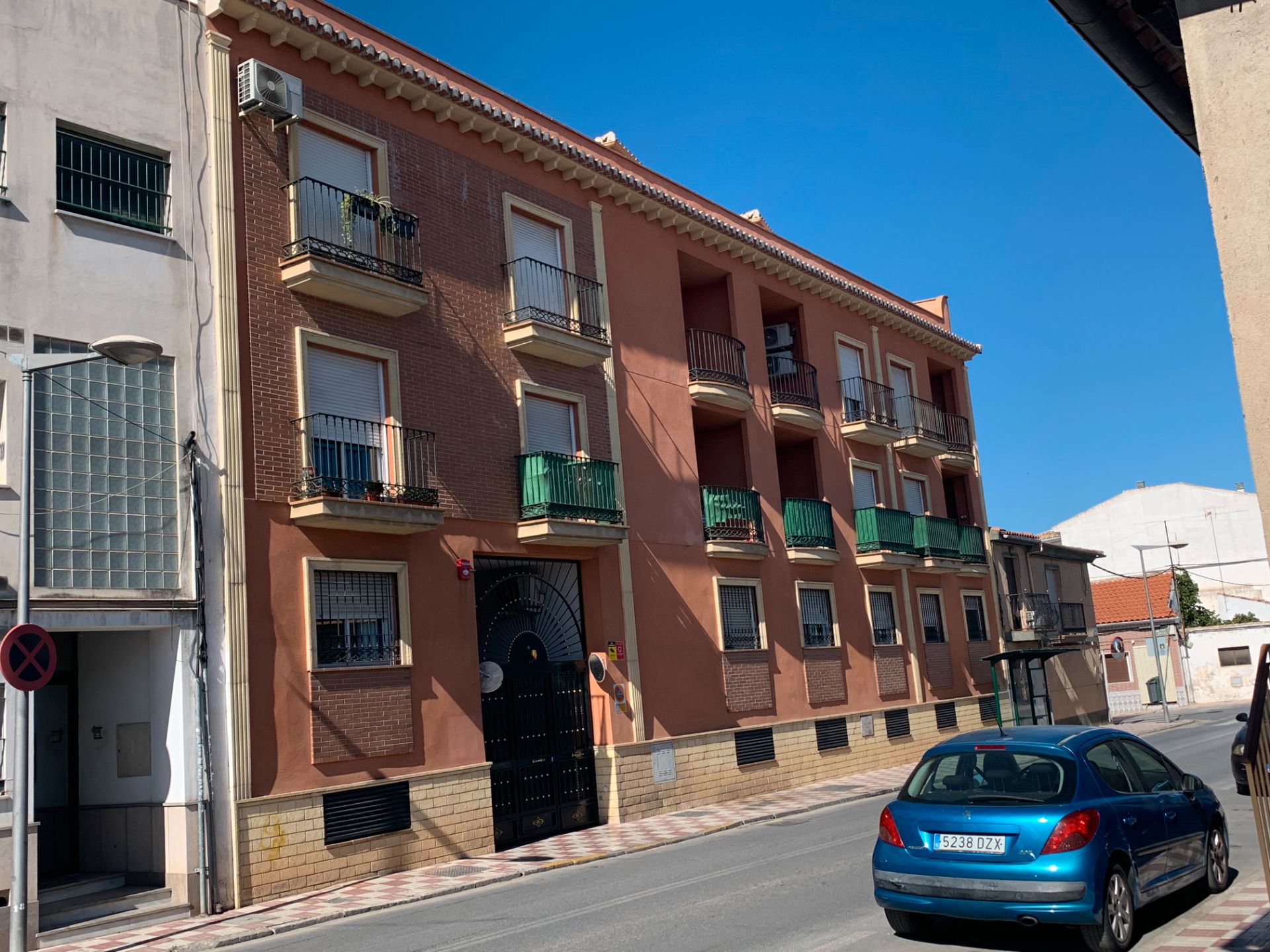 Vista exterior de Apartament en venda en Albolote amb Calefacció, Parquet i Moblat