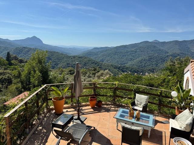 Casa-chalet en Alquiler en Genalguacil