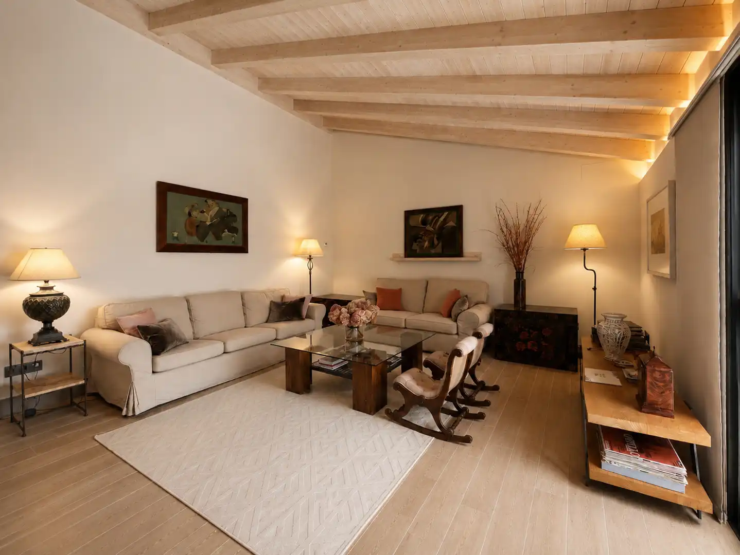 Sala d'estar de Casa o xalet en venda en Hoyo de Manzanares amb Jardí privat, Piscina i Moblat