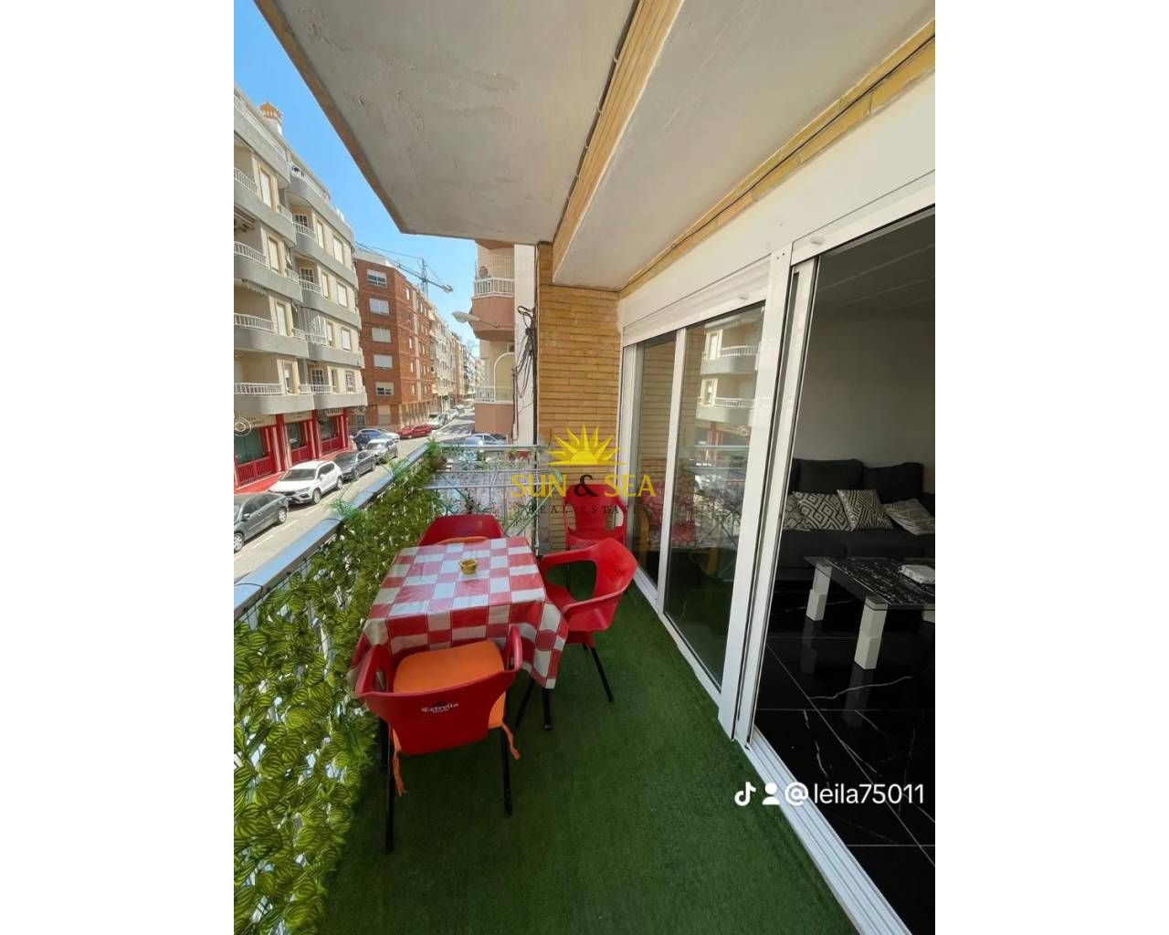 Terrassa de Apartament de lloguer en Torrevieja amb Aire condicionat, Calefacció i Moblat
