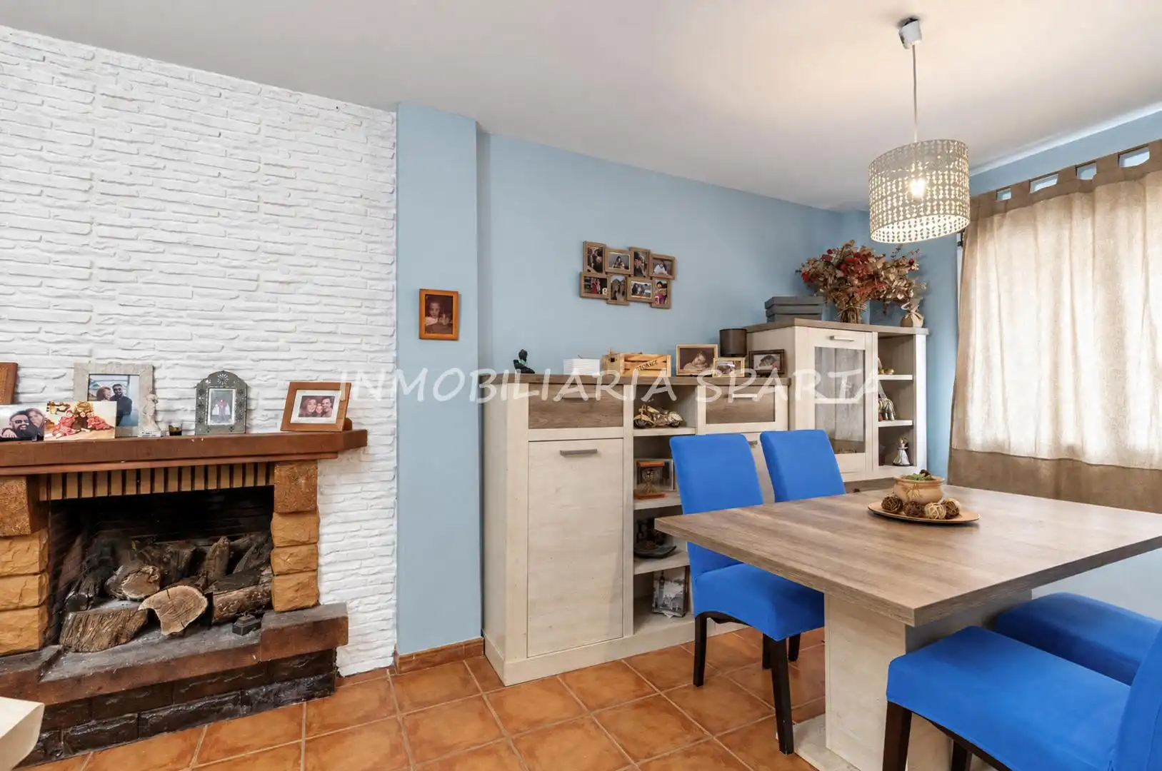 Sala d'estar de Casa o xalet en venda en Espartinas Pueblo