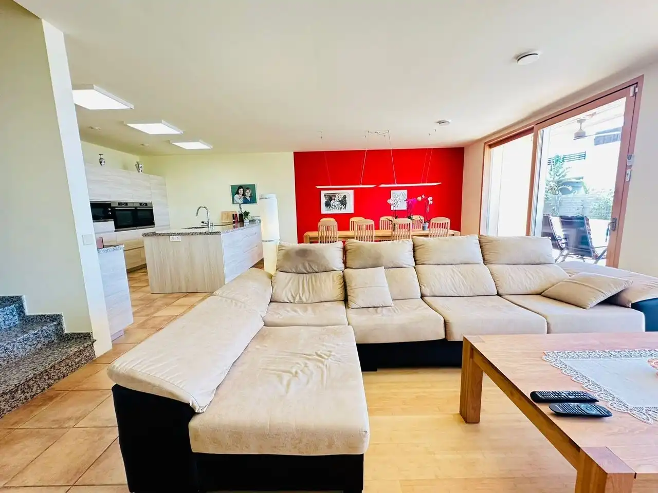 Sala d'estar de Casa o xalet en venda en Torrox amb Aire condicionat, Jardí privat i Terrassa
