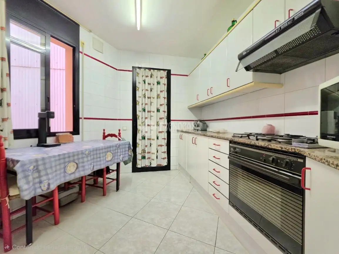 Küche von Wohnung zum Verkauf in Santa Coloma de Gramenet mit Möbliert und Balkon